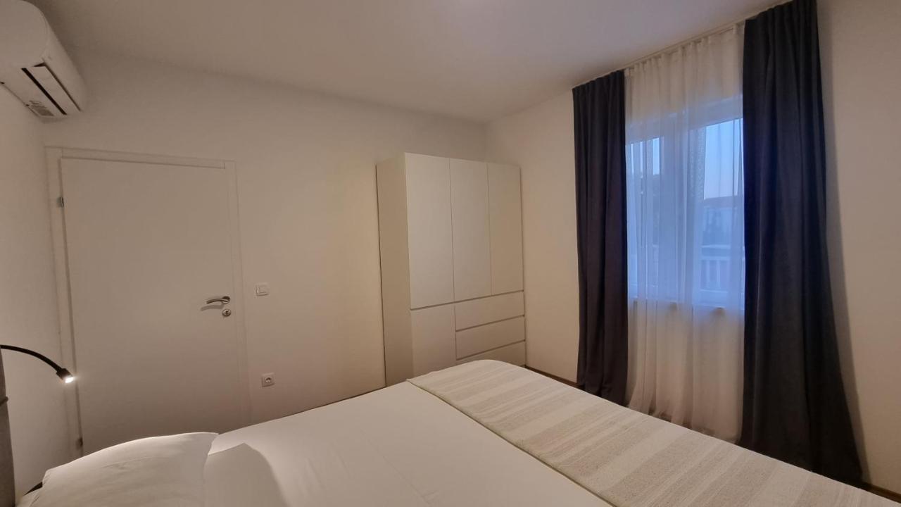 Noel 1 Apartment
